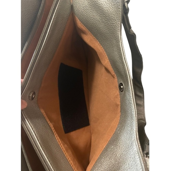 VISM Shooters Gear Concealed Carry Quilted Hobo Shoulder Bag NWT - Picture 3 of 6